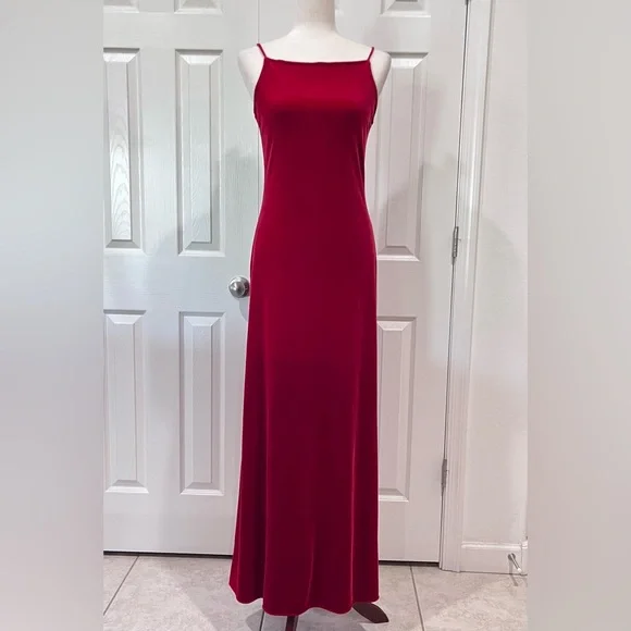 Vintage Jump Apparel Red Velvet Fitted Maxi Dress Size 11/12 - Picture 1 of 10